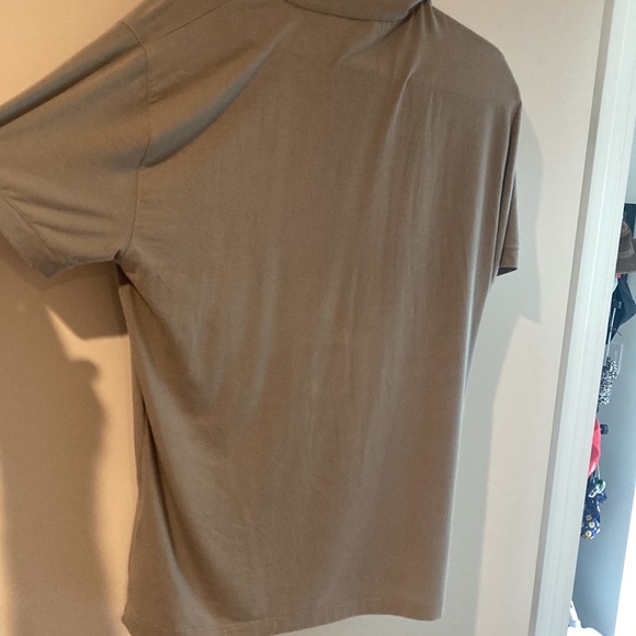 Giorgi Armani Italian-made relaxed-fit buttonless collared shirt - Picture 6 of 10